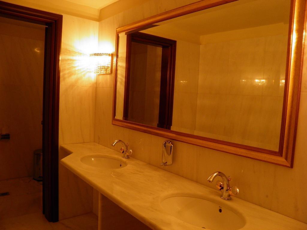 Hotel Meletiou Thebes エクステリア 写真